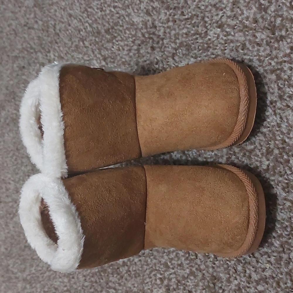 Wheat Josmo Fur Boots